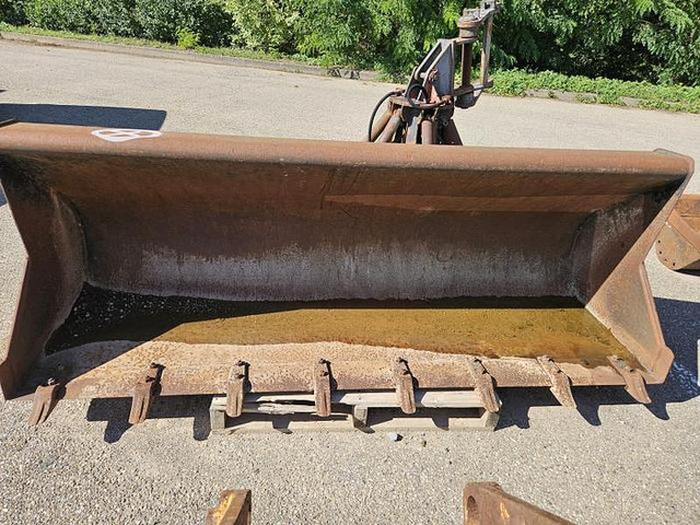 Caterpillar 428D - דלי: תמונה 1 Caterpillar 428D - דלי: תמונה 1