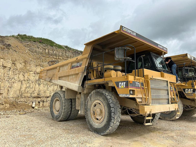 Caterpillar 771D - מסיר פסולת: תמונה 1 Caterpillar 771D - מסיר פסולת: תמונה 1