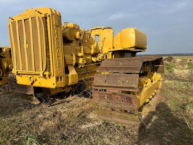 Caterpillar D4 - - דחפור: תמונה 1 Caterpillar D4 - - דחפור: תמונה 1