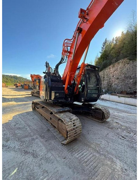 Hitachi ZX225USLC-6 - מחפר סורק: תמונה 4 Hitachi ZX225USLC-6 - מחפר סורק: תמונה 4