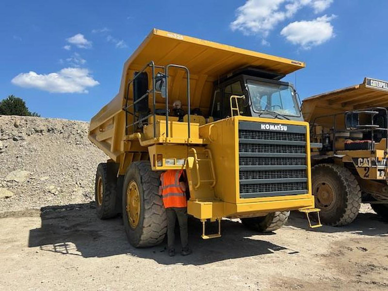 Komatsu HD325-6KE - מסיר פסולת: תמונה 3 Komatsu HD325-6KE - מסיר פסולת: תמונה 3