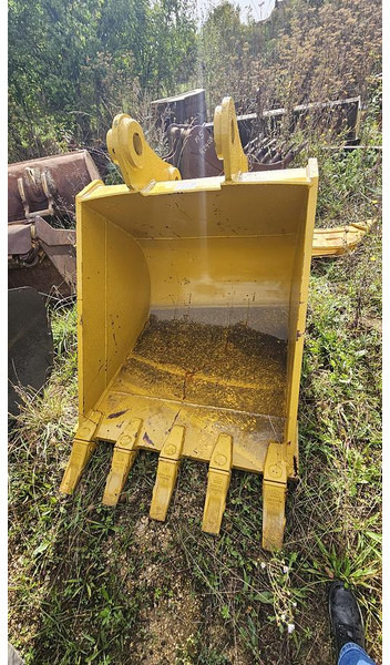 Komatsu PC200 - דלי: תמונה 1 Komatsu PC200 - דלי: תמונה 1