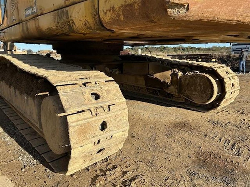 Komatsu PC450 - מחפר סורק: תמונה 4 Komatsu PC450 - מחפר סורק: תמונה 4