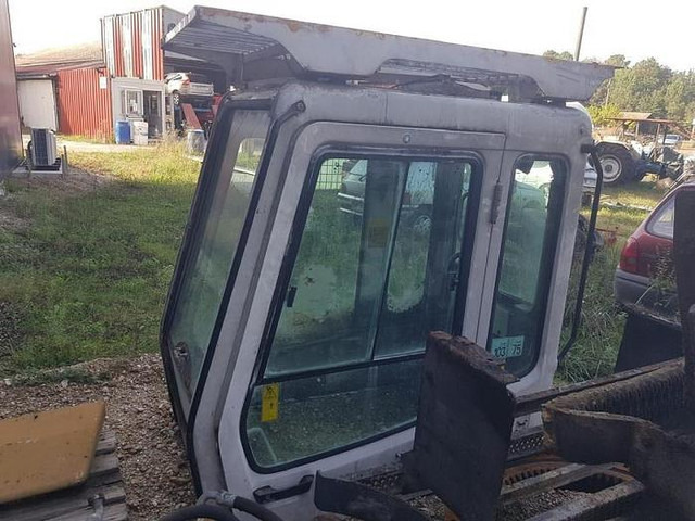 Liebherr A904 R904 A914 R914 A924 R924 A934 R934 A944 R944 A954 R954 - - תא עבור מכונת בנייה: תמונה 2 Liebherr A904 R904 A914 R914 A924 R924 A934 R934 A944 R944 A954 R954 - - תא עבור מכונת בנייה: תמונה 2