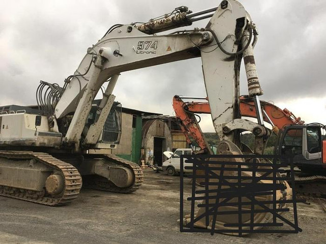 Liebherr R974B SHD - מחפר: תמונה 2 Liebherr R974B SHD - מחפר: תמונה 2