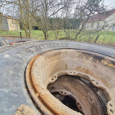 Michelin 18.00R33 - גלגלים וצמיגים: תמונה 3 Michelin 18.00R33 - גלגלים וצמיגים: תמונה 3