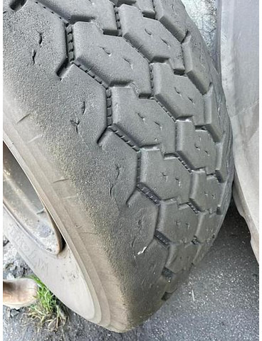 ROUE BRIDGESTONE 65R22.5 M748 - גלגלים וצמיגים: תמונה 3 ROUE BRIDGESTONE 65R22.5 M748 - גלגלים וצמיגים: תמונה 3