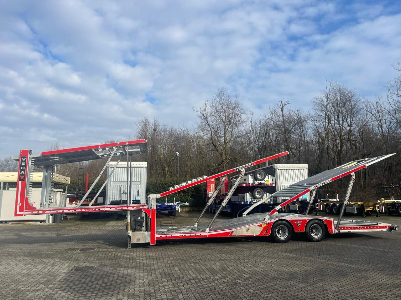 Vega Trailer 2 Axle Jeep Transporter (Vehicles) - סמיטריילר בהובלה אוטומטית: תמונה 1 Vega Trailer 2 Axle Jeep Transporter (Vehicles) - סמיטריילר בהובלה אוטומטית: תמונה 1