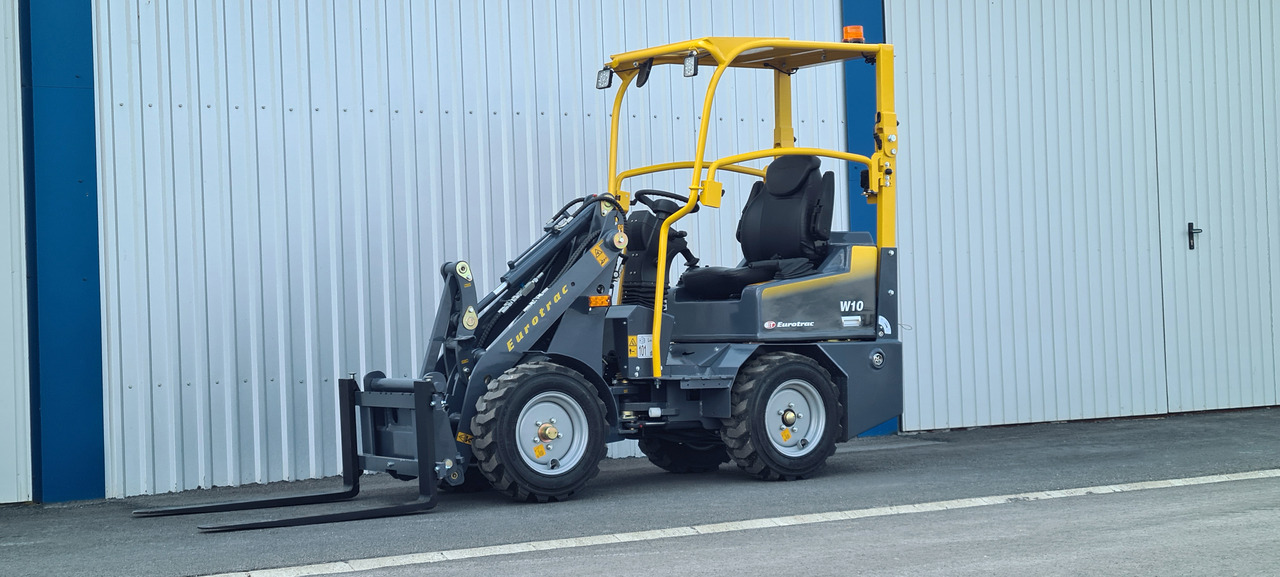 Eurotrac W10 Radlader Hoflader - מעמיס קומפקטי: תמונה 1 Eurotrac W10 Radlader Hoflader - מעמיס קומפקטי: תמונה 1