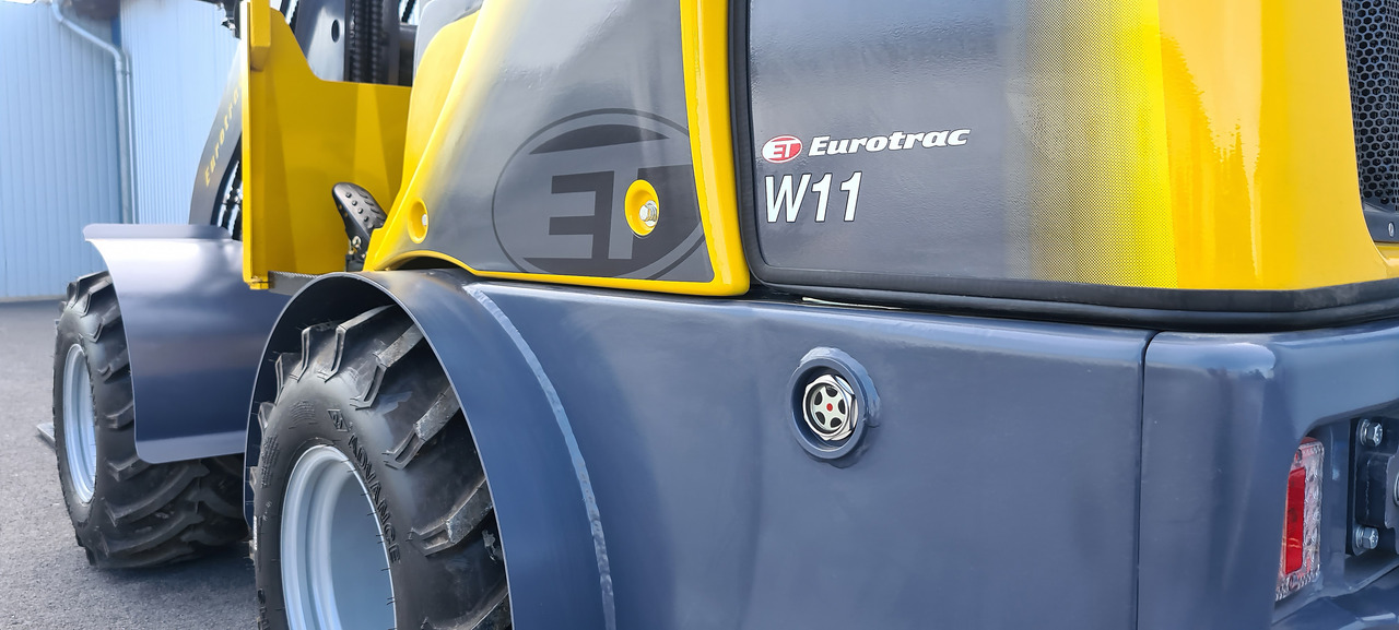 Eurotrac W11 Radlader Hoflader - מעמיס קומפקטי: תמונה 3 Eurotrac W11 Radlader Hoflader - מעמיס קומפקטי: תמונה 3