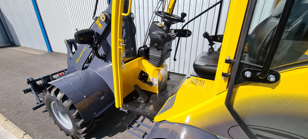 Eurotrac W12 Radlader Hoflader - מעמיס קומפקטי: תמונה 4 Eurotrac W12 Radlader Hoflader - מעמיס קומפקטי: תמונה 4