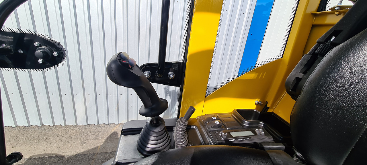 Eurotrac W12 Radlader Hoflader - מעמיס קומפקטי: תמונה 5 Eurotrac W12 Radlader Hoflader - מעמיס קומפקטי: תמונה 5