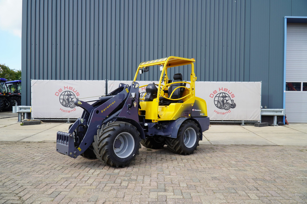 Eurotrac W13 Radlader Hoflader - מעמיס קומפקטי: תמונה 1 Eurotrac W13 Radlader Hoflader - מעמיס קומפקטי: תמונה 1