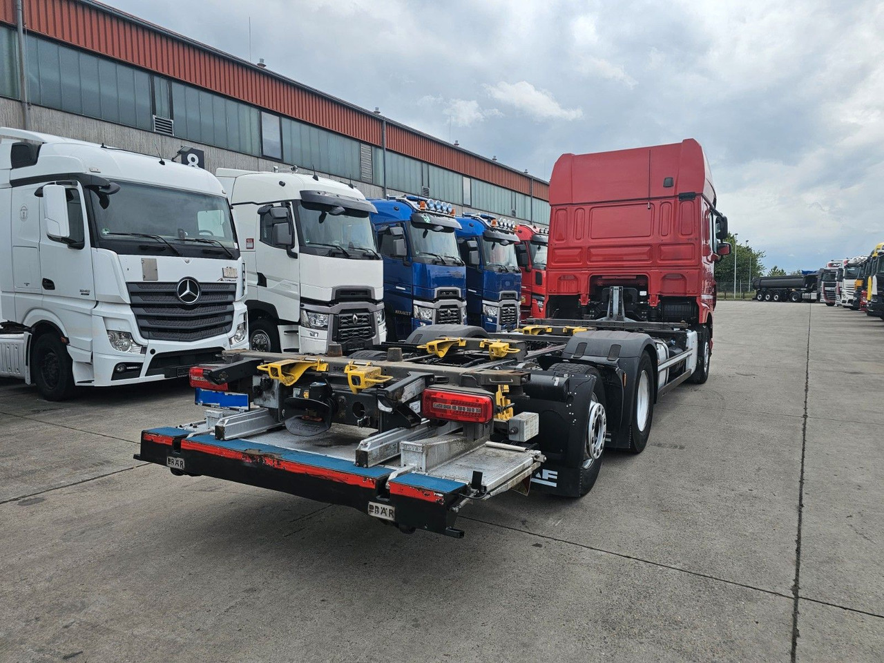 DAF XF 440 FAR * MUTLI * 2X TANK * RETARDER * STANDH - מוביל מכולות/ משאית החלפת גוף: תמונה 5 DAF XF 440 FAR * MUTLI * 2X TANK * RETARDER * STANDH - מוביל מכולות/ משאית החלפת גוף: תמונה 5