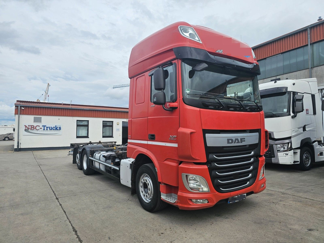 DAF XF 440 FAR * MUTLI * 2X TANK * RETARDER * STANDH - מוביל מכולות/ משאית החלפת גוף: תמונה 3 DAF XF 440 FAR * MUTLI * 2X TANK * RETARDER * STANDH - מוביל מכולות/ משאית החלפת גוף: תמונה 3