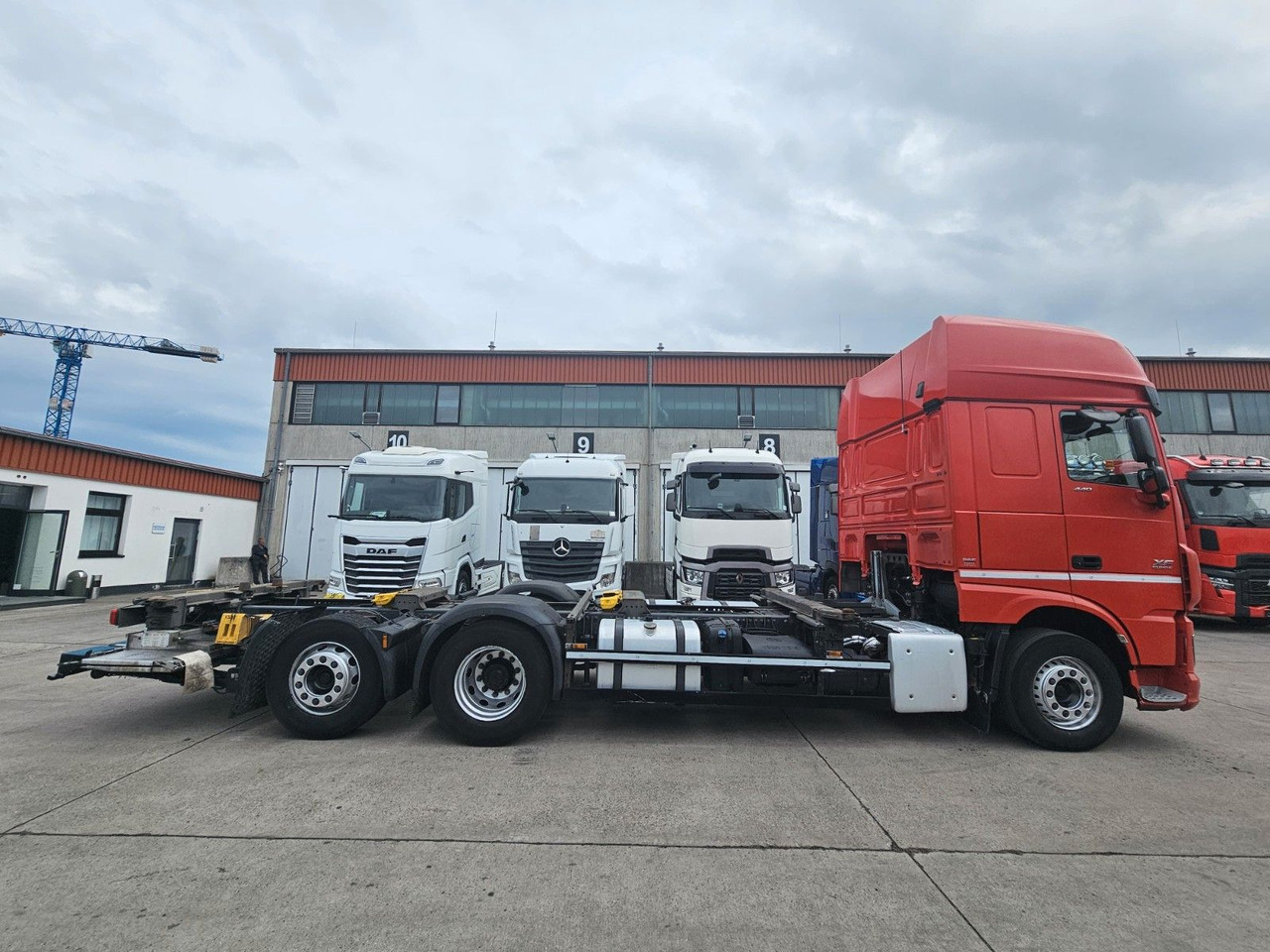 DAF XF 440 FAR * MUTLI * 2X TANK * RETARDER * STANDH - מוביל מכולות/ משאית החלפת גוף: תמונה 4 DAF XF 440 FAR * MUTLI * 2X TANK * RETARDER * STANDH - מוביל מכולות/ משאית החלפת גוף: תמונה 4