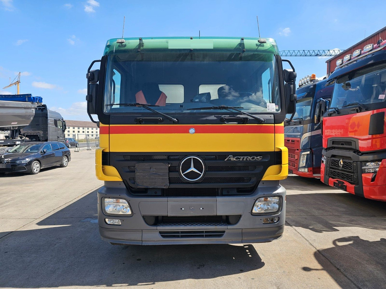 Mercedes-Benz ACTROS 1832 * OBER-& UNTER * 2 KAMMER * KLIMA * - משאית מכל: תמונה 2 Mercedes-Benz ACTROS 1832 * OBER-& UNTER * 2 KAMMER * KLIMA * - משאית מכל: תמונה 2