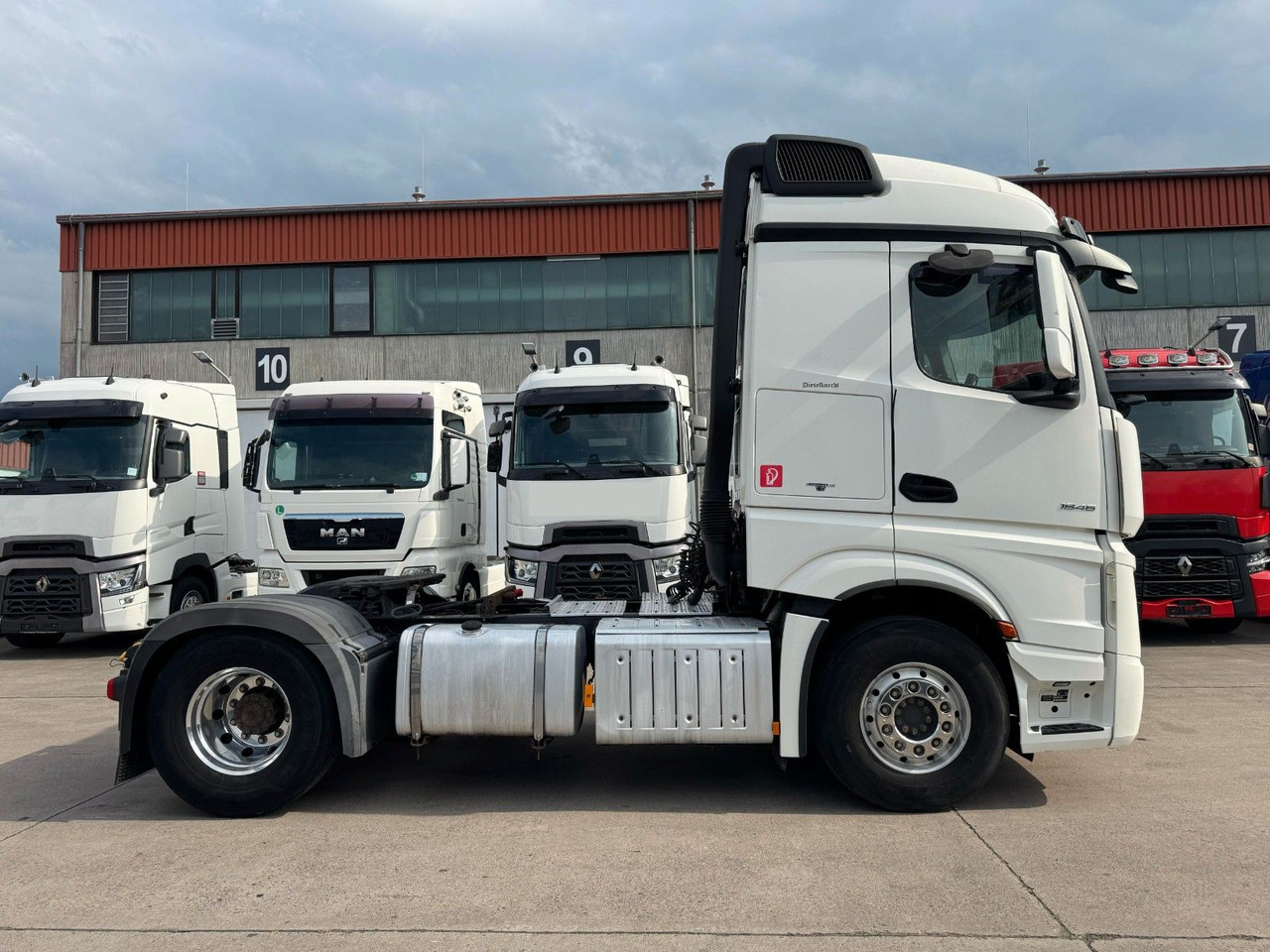 Mercedes-Benz ACTROS 1846 * RETARDER + 2X TANK * ALCOA * KIPPH - יחידת טרקטור: תמונה 5 Mercedes-Benz ACTROS 1846 * RETARDER + 2X TANK * ALCOA * KIPPH - יחידת טרקטור: תמונה 5