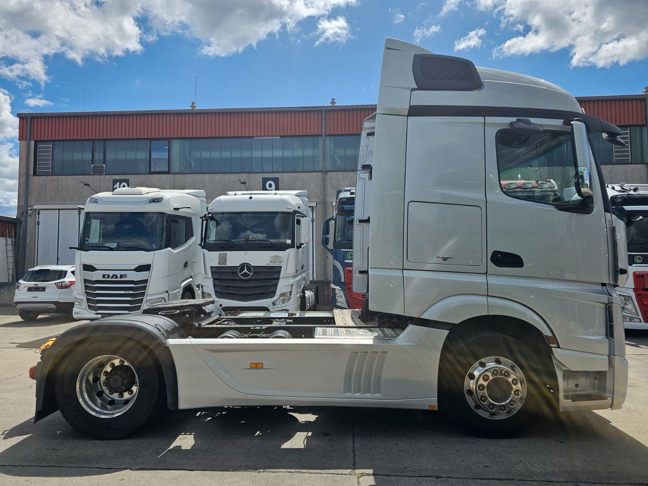 Mercedes-Benz ACTROS 1851 * 2X VORHANDEN * ACC * STANDH. *EUR5 - יחידת טרקטור: תמונה 4 Mercedes-Benz ACTROS 1851 * 2X VORHANDEN * ACC * STANDH. *EUR5 - יחידת טרקטור: תמונה 4