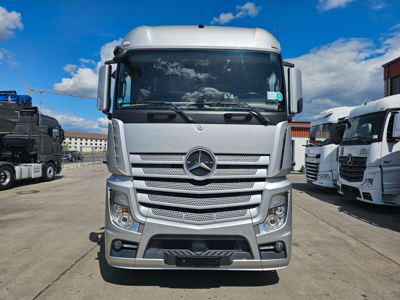 Mercedes-Benz ACTROS 1851 * 2X VORHANDEN * ACC * STANDH. *EUR5 - יחידת טרקטור: תמונה 2 Mercedes-Benz ACTROS 1851 * 2X VORHANDEN * ACC * STANDH. *EUR5 - יחידת טרקטור: תמונה 2