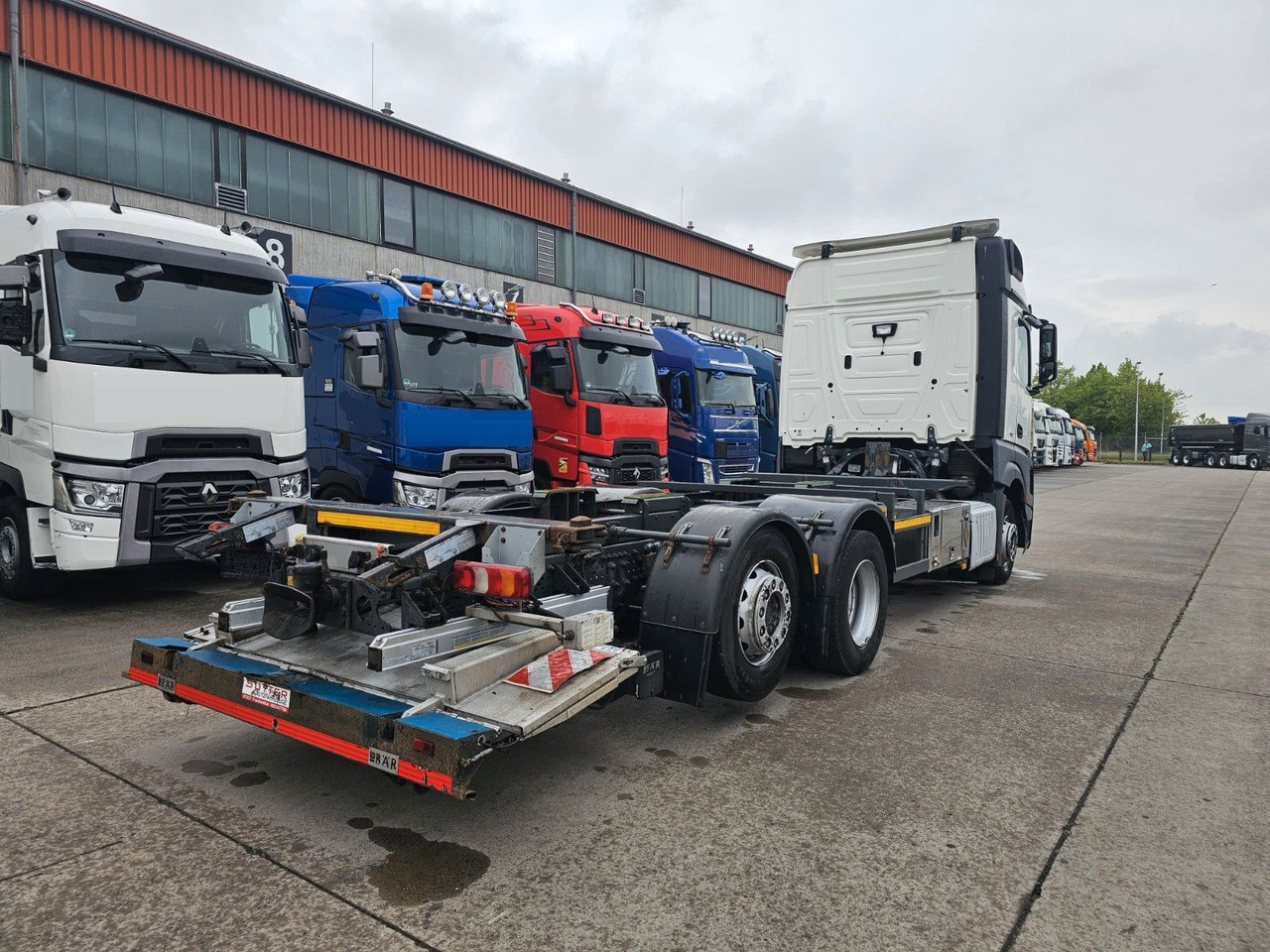 Mercedes-Benz ACTROS 2542 * VOLLLUFT * RETARDER * STANDH * BÄR - משאית עם שלדת תא: תמונה 5 Mercedes-Benz ACTROS 2542 * VOLLLUFT * RETARDER * STANDH * BÄR - משאית עם שלדת תא: תמונה 5