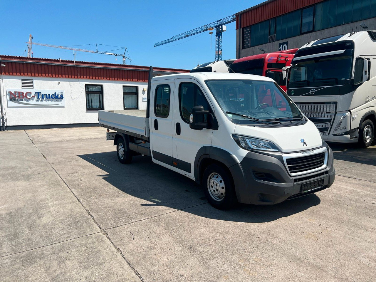 Peugeot Boxer * EURO 6 * 7 SITZER * 4 TÜRER * SCHALTGETR - כלי רכב מסחרי במיטה שטוחה, כלי רכב מסחרי קומבי: תמונה 3 Peugeot Boxer * EURO 6 * 7 SITZER * 4 TÜRER * SCHALTGETR - כלי רכב מסחרי במיטה שטוחה, כלי רכב מסחרי קומבי: תמונה 3