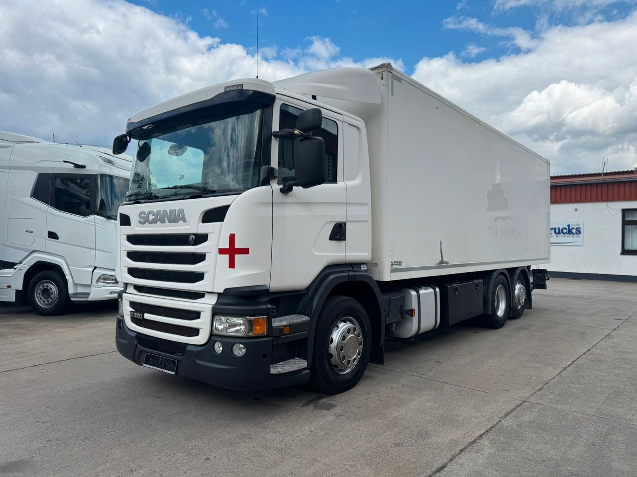 Scania P 380 * KOFFER * LBW 3 TON * LENK / LIFTACHSE * - משאית תיבה: תמונה 1 Scania P 380 * KOFFER * LBW 3 TON * LENK / LIFTACHSE * - משאית תיבה: תמונה 1