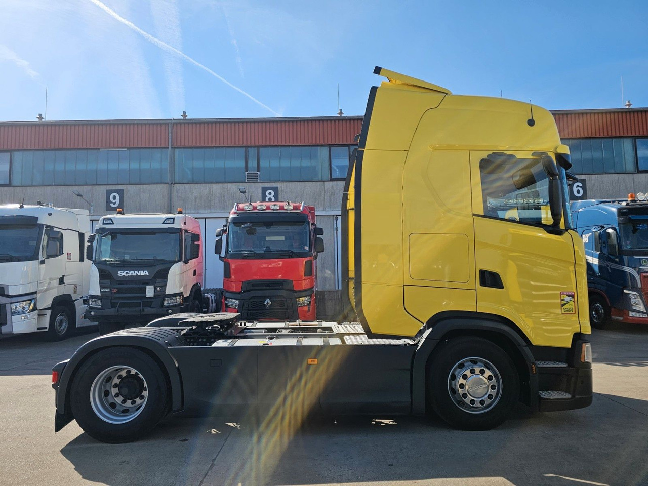Scania S450 *RETARDER*2xTANK*ACC*TV*MIKROWELLE*2X VORHA - יחידת טרקטור: תמונה 4 Scania S450 *RETARDER*2xTANK*ACC*TV*MIKROWELLE*2X VORHA - יחידת טרקטור: תמונה 4