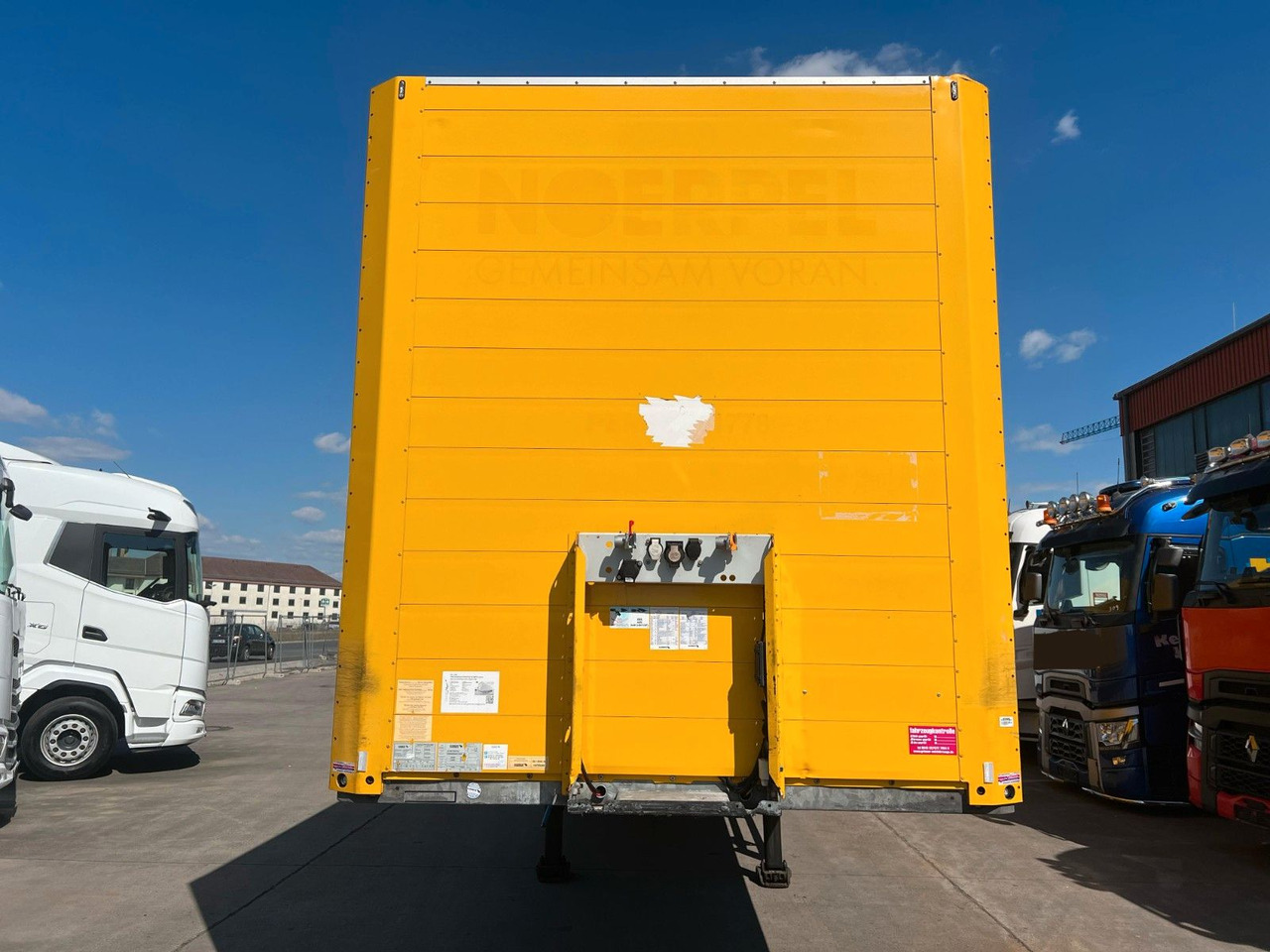Schmitz Cargobull SCB S3B * KOFFER * SCHEIBENBREMSE * DOPPELSTOCK - סמיטריילר בתיבה סגורה: תמונה 2 Schmitz Cargobull SCB S3B * KOFFER * SCHEIBENBREMSE * DOPPELSTOCK - סמיטריילר בתיבה סגורה: תמונה 2