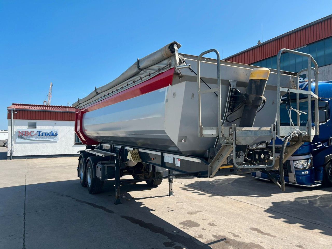 Schwarzmüller SM * KIPPER * 24 KUBIK * BPW * STAHLMULDE * - סמיטריילר עם מזהיר: תמונה 3 Schwarzmüller SM * KIPPER * 24 KUBIK * BPW * STAHLMULDE * - סמיטריילר עם מזהיר: תמונה 3