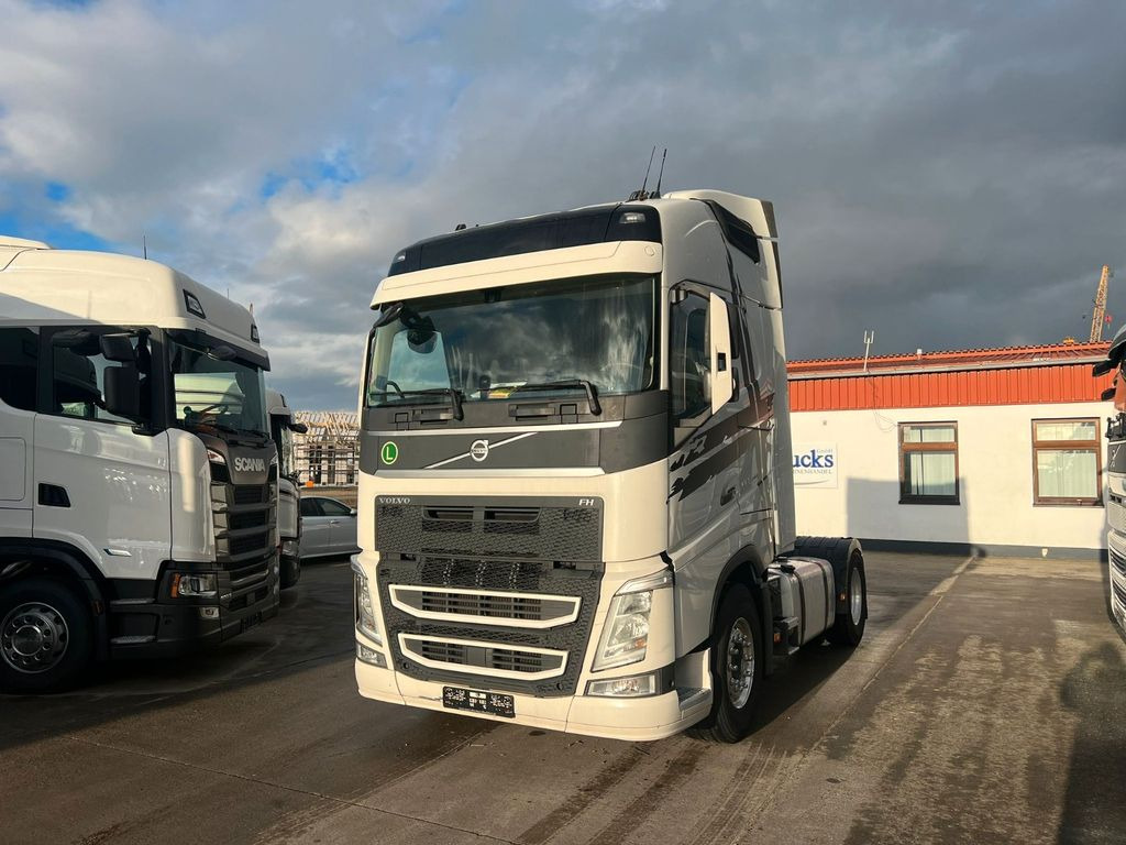 Volvo FH 500 * GLOBETROTTER * 2x TANK * - יחידת טרקטור: תמונה 3 Volvo FH 500 * GLOBETROTTER * 2x TANK * - יחידת טרקטור: תמונה 3