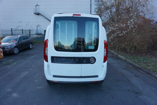 Fiat Doblo 1.6 16V Multijet 88kW Rollstuhlumbau - כלי רכב מסחרי לנוסעים: תמונה 5 Fiat Doblo 1.6 16V Multijet 88kW Rollstuhlumbau - כלי רכב מסחרי לנוסעים: תמונה 5