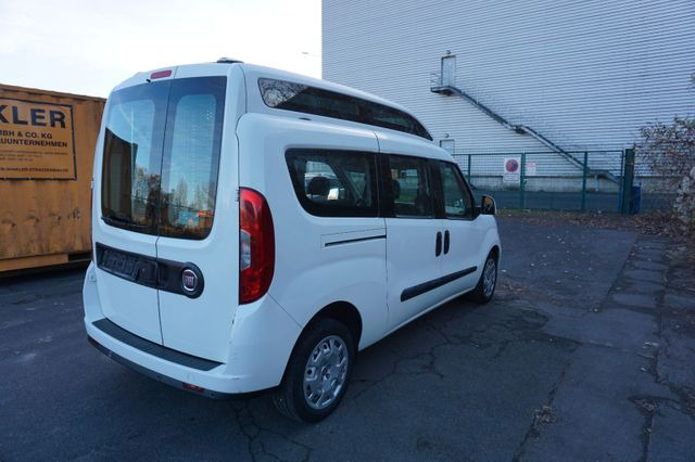 Fiat Doblo 1.6 16V Multijet 88kW Rollstuhlumbau - כלי רכב מסחרי לנוסעים: תמונה 4 Fiat Doblo 1.6 16V Multijet 88kW Rollstuhlumbau - כלי רכב מסחרי לנוסעים: תמונה 4