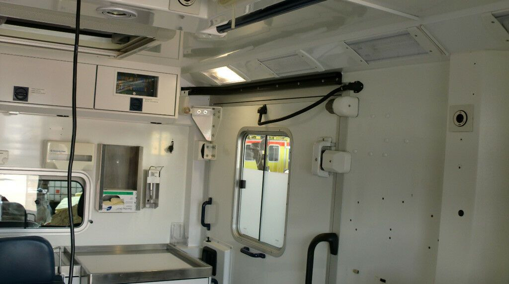 Mercedes-Benz Sprinter 516 CDI 4x4 WAS Koffer // Garantie // Mercedes-Benz Sprinter 516 CDI 4x4 WAS Koffer // Garantie // - אמבולנס: תמונה 4 Mercedes-Benz Sprinter 516 CDI 4x4 WAS Koffer // Garantie // Mercedes-Benz Sprinter 516 CDI 4x4 WAS Koffer // Garantie // - אמבולנס: תמונה 4