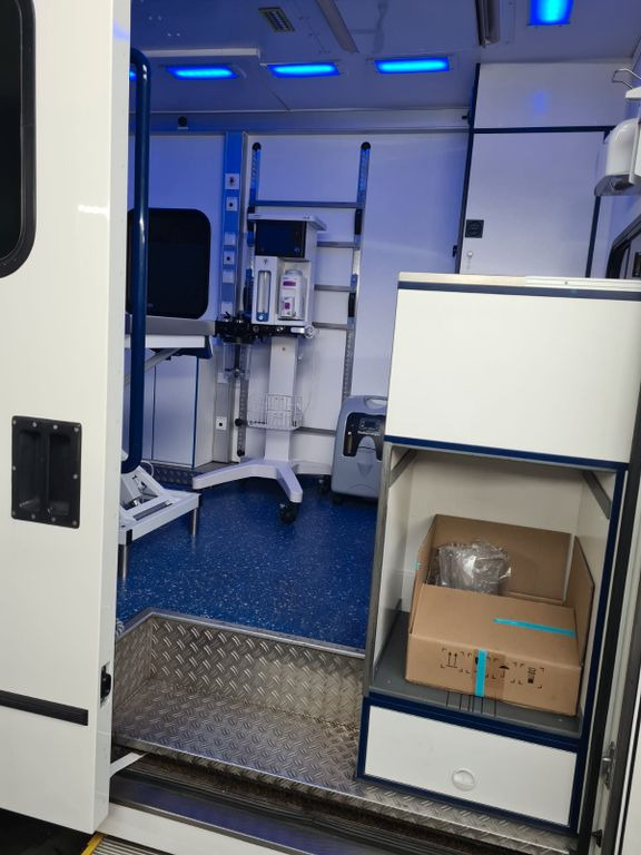 אמבולנס Mercedes-Benz Sprinter 519   Tierarzt  Garantie: תמונה 11