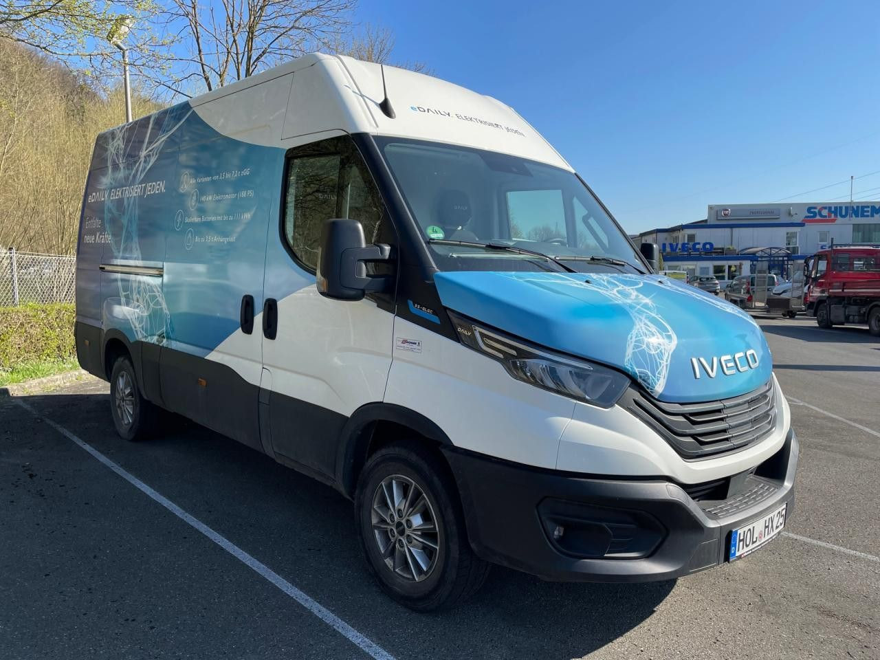 Iveco 35S14 E (eDaily) Klima AHK ZV - כלי רכב מסחרי עם לוח, כלי רכב מסחרי חשמלי: תמונה 1 Iveco 35S14 E (eDaily) Klima AHK ZV - כלי רכב מסחרי עם לוח, כלי רכב מסחרי חשמלי: תמונה 1
