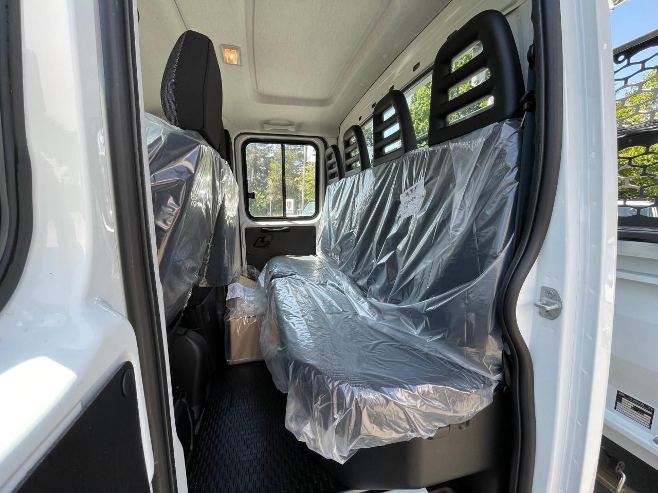 כלי רכב מסחרי מזהיר Iveco Daily 70C18H DK: תמונה 7 כלי רכב מסחרי מזהיר Iveco Daily 70C18H DK: תמונה 7