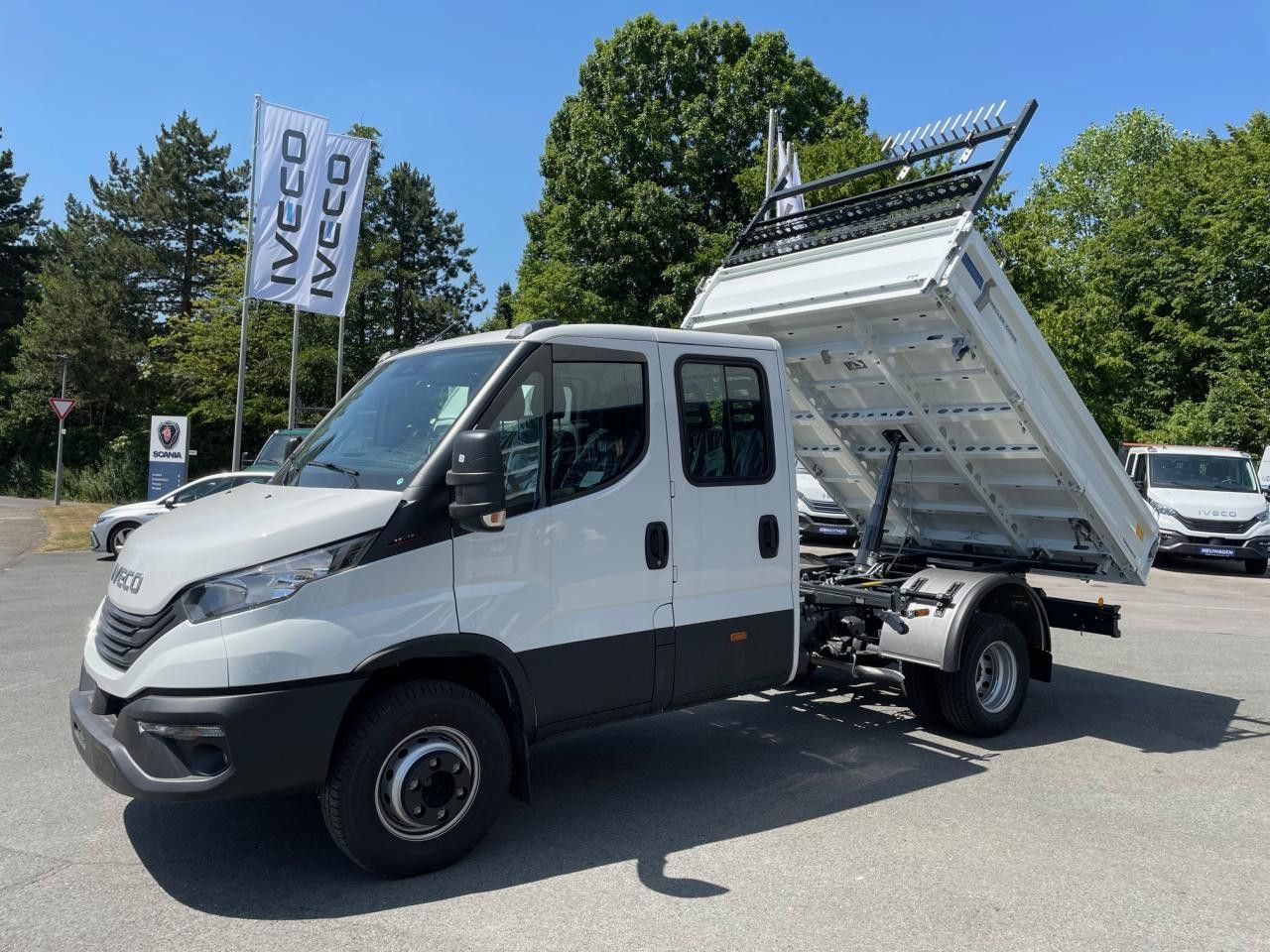 כלי רכב מסחרי מזהיר Iveco Daily 70C18H DK: תמונה 12 כלי רכב מסחרי מזהיר Iveco Daily 70C18H DK: תמונה 12