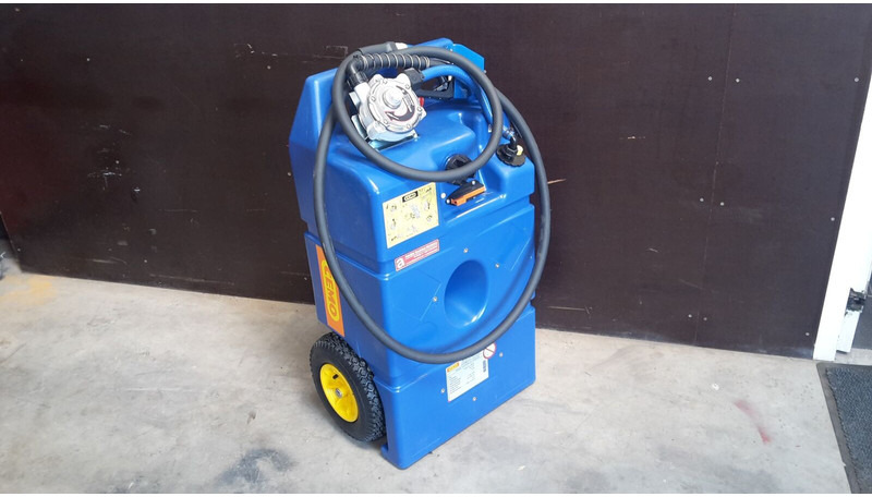 AD-BLUE trolley - מכונת לניקוי בלחץ: תמונה 1 AD-BLUE trolley - מכונת לניקוי בלחץ: תמונה 1