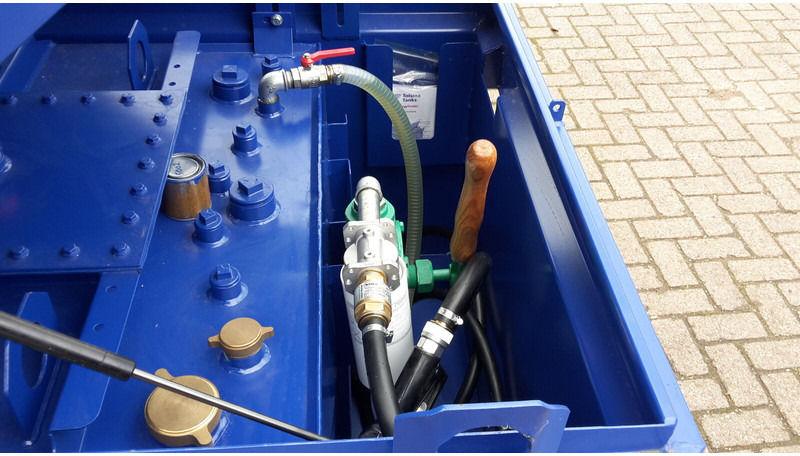 IBC tank met handpomp - מכל אחסון: תמונה 3 IBC tank met handpomp - מכל אחסון: תמונה 3