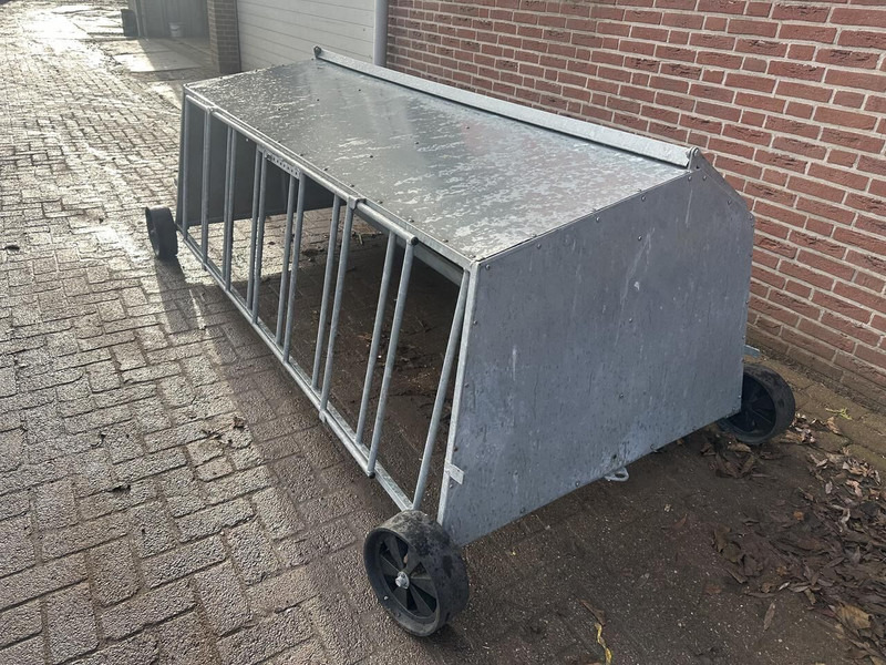 Lammeren voerplaats met overkapping - ציוד לבעלי חיים: תמונה 3 Lammeren voerplaats met overkapping - ציוד לבעלי חיים: תמונה 3