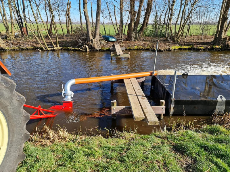 Lely vijzelpomp - Nieuw - משאבת מים: תמונה 1 Lely vijzelpomp - Nieuw - משאבת מים: תמונה 1