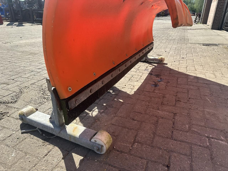 NIDO - מחרשת שלג: תמונה 4 NIDO - מחרשת שלג: תמונה 4