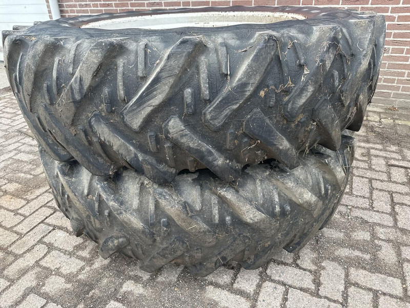 SET dubbelluchtbanden 16.9x38 - Gebruikt - גלגלים וצמיגים: תמונה 5 SET dubbelluchtbanden 16.9x38 - Gebruikt - גלגלים וצמיגים: תמונה 5