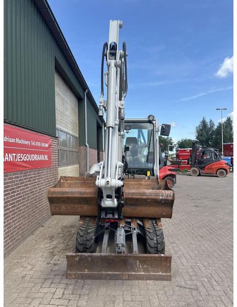 Takeuchi Kraan TB230 - Gebruikt - מיני מחפר: תמונה 4 Takeuchi Kraan TB230 - Gebruikt - מיני מחפר: תמונה 4