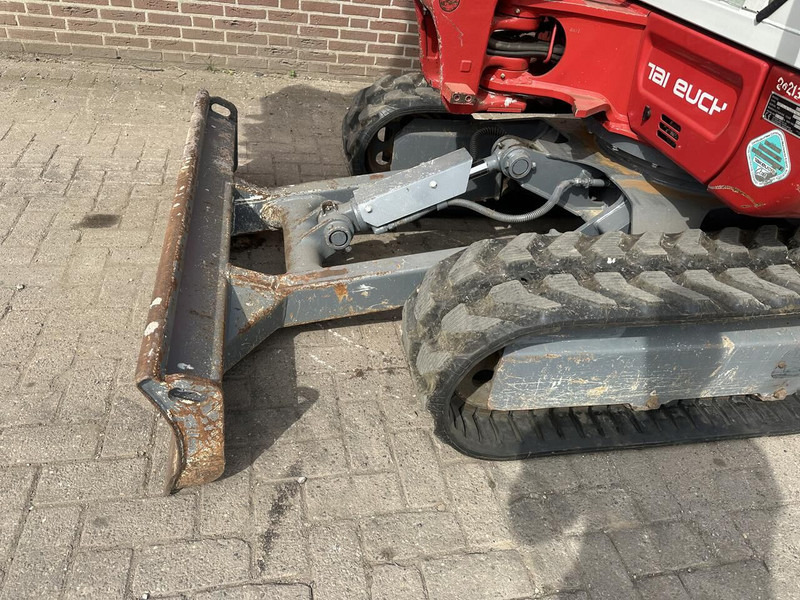 מיני מחפר Takeuchi Kraan TB230 - Gebruikt: תמונה 6