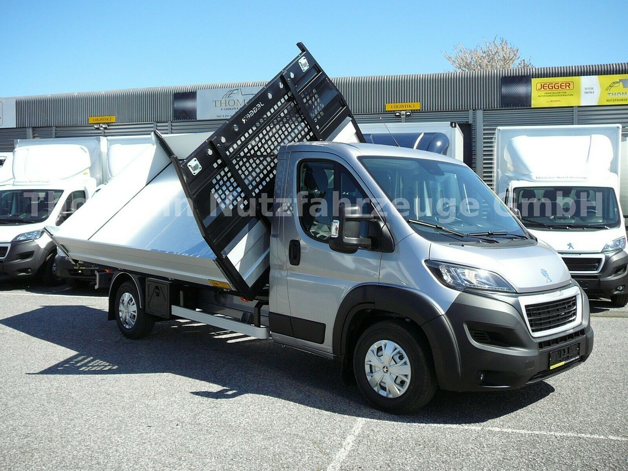 Peugeot Boxer Pritsche 3 Seiten Kipper Premiumaufbau Peugeot Boxer Pritsche 3 Seiten Kipper Premiumaufbau - כלי רכב מסחרי מזהיר: תמונה 4 Peugeot Boxer Pritsche 3 Seiten Kipper Premiumaufbau Peugeot Boxer Pritsche 3 Seiten Kipper Premiumaufbau - כלי רכב מסחרי מזהיר: תמונה 4