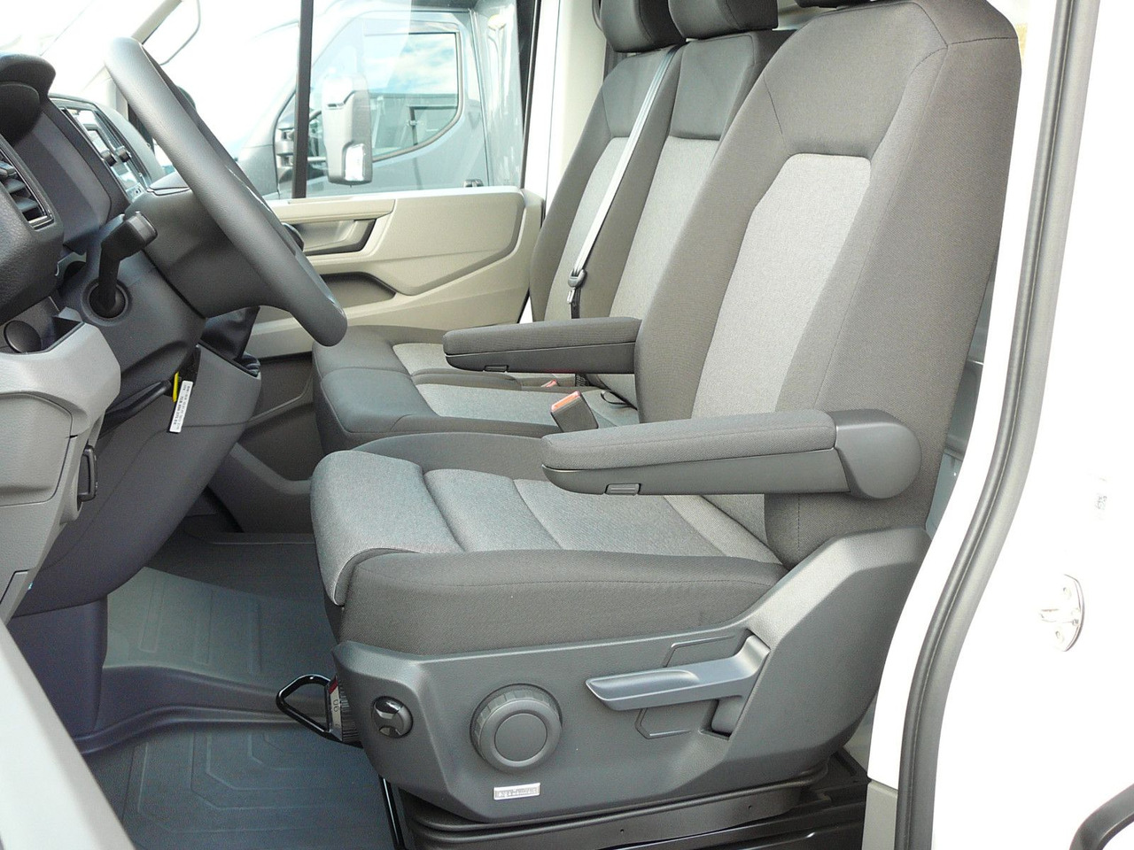 כלי רכב מסחרי לקירור Volkswagen Crafter 177 PS Kühlkoffer LBW Xarios 300: תמונה 12