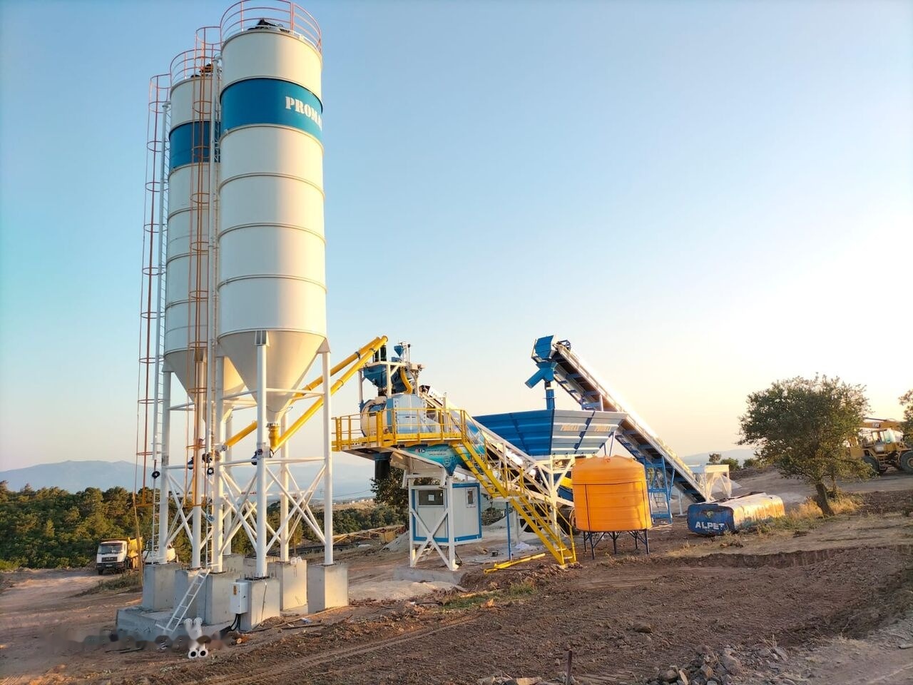 Promax Mobile Concrete Batching Plant PROMAX M60-SNG (60m3/h) - מנחית בטון: תמונה 3 Promax Mobile Concrete Batching Plant PROMAX M60-SNG (60m3/h) - מנחית בטון: תמונה 3