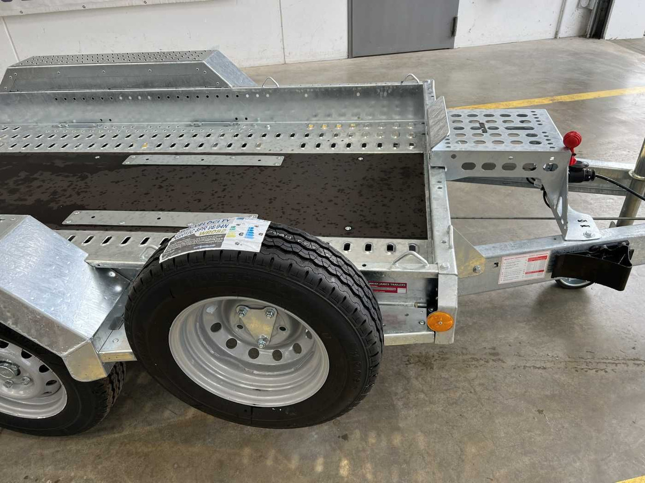Brian James Cargo Digger Plant 2 / Länge 3.700mm / 3.500kg - קרון נגרר עם מטען נמוך: תמונה 4 Brian James Cargo Digger Plant 2 / Länge 3.700mm / 3.500kg - קרון נגרר עם מטען נמוך: תמונה 4